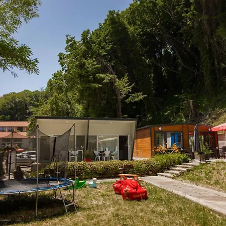 Кемпинг Albatross Family Nest Breeze Варна